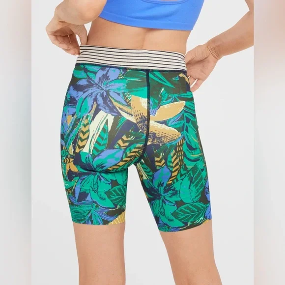Offline by Aerie Goals Drawcord Bike Shorts - Picture 1 of 8